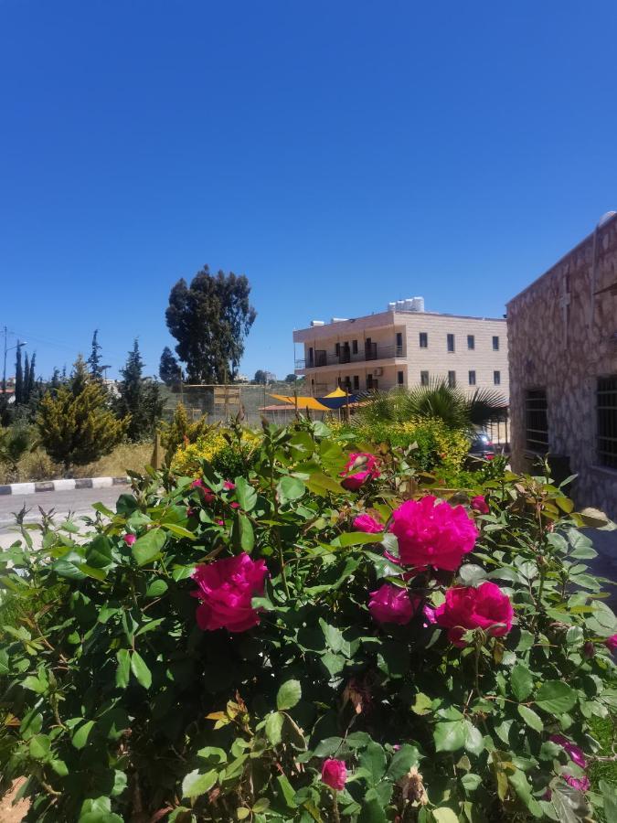 Madaba Camp Resort Eksteriør billede